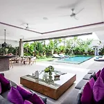 Seminyak Villa Moderne 4 Bedroom Services Hoteliers 5