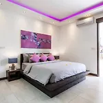 Seminyak Villa Moderne 4 Bedroom Services Hoteliers 5