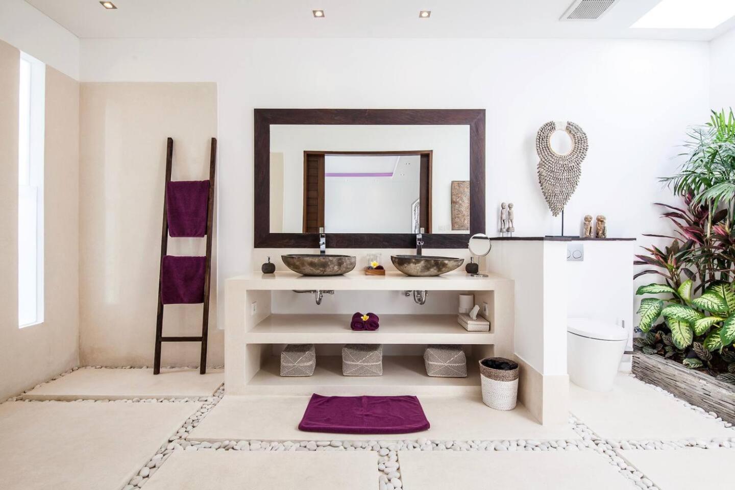 Moderne 4 Bedroom Services Hoteliers 5