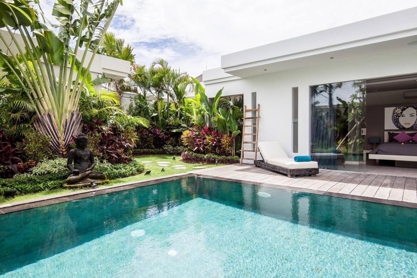 Moderne 4 Bedroom Services Hoteliers 5 Villa Seminyak (Bali)